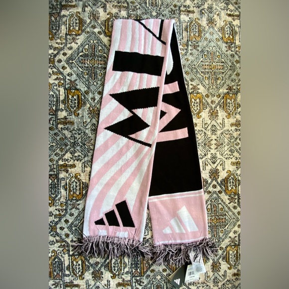 Messi Scarf by Adidas - Picture 6 of 11